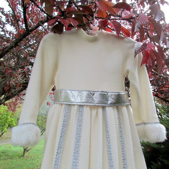 CHRISTMAS COSTUME, SNOW ANGEL, WINTER FAIRY QUEEN, OFF-WHITE & SILVER, FAUX FUR - Picture 2 of 8